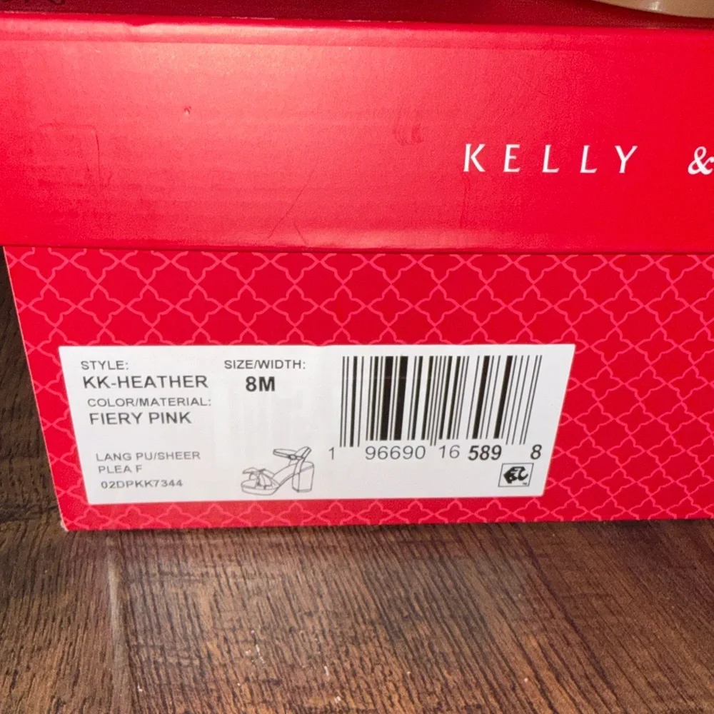 Kelly & Katie Vibrant Pink Block Heels - Picture 5 of 5